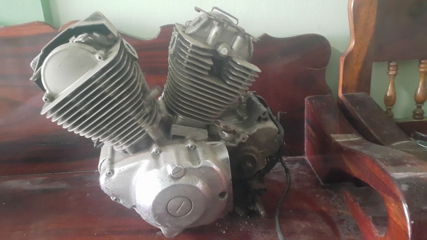 ขายเครื่องxv250 สตาทติดแต่ไม่มีกำลังอัด เสียแค่ก้านไว้ทำเป็นอะไหล่