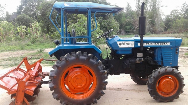 จัดส่งให้เรียบร้อยเเล้วครับ เสี่ย จ.กระบี่ ขายรถไถนั่งขับยูเอ็ม ไทซัน ขนาด30แรงม้า ระบบขับเคลื่อน4ล้อ สวยๆพร้อมโรตารี่ จัดส่งให้เรียบร้อยเเล้วครับ เสี่ย จ.กระบี่ ขายรถไถนั่งขับยูเอ็ม ไทซัน ขนาด30แรงม้า ระบบขับเคลื่อน4ล้อ สวยๆพร้อมโรตารี่