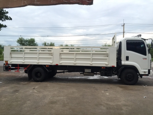 ขายFRR210ยาว6.50มรถ9เดือนวิ่งแค่10700กิโลรถสวยมากเหมือนรถใหม่