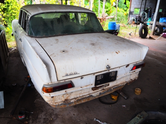 Benz 200 หางปลา Benz 200 หางปลา