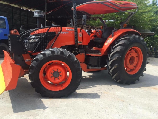 m8540 พร้อมผานพรวนสวยๆสีเดิมทั้งคัน ราคาเบาๆเพียง690000