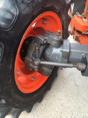 m8540 พร้อมผานพรวนสวยๆสีเดิมทั้งคัน ราคาเบาๆเพียง690000