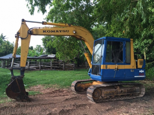 ขาย 315,000 KOMATSU PC60-5  เครื่องดี ปั้มแรง เอวแน่น ช่วงล่างเต็มสวย  เอกสารอินวอยท์ รถสวยพร้อมใช้ 090-772-3710 090-772-3708