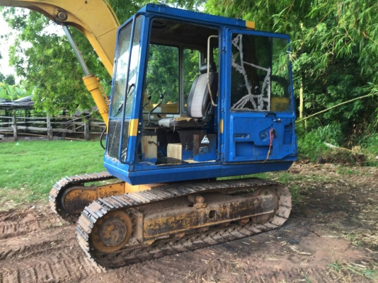 ขาย 315,000 KOMATSU PC60-5  เครื่องดี ปั้มแรง เอวแน่น ช่วงล่างเต็มสวย  เอกสารอินวอยท์ รถสวยพร้อมใช้ 090-772-3710 090-772-3708