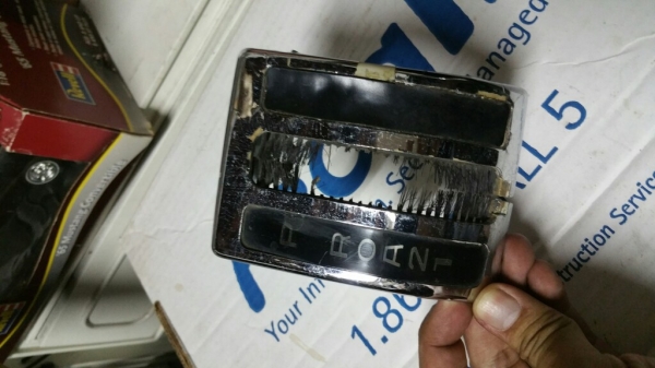 ขายฝาครอบเกียร์ auto, automatic shifter cover bmw 2002 1602 ตรงรุ่น ของหายากครับ สภาพมือสองจาก USA

เอาไปชุบ หรือ พ่นโครเมียม ก็สวยแล้วครับ

4500

0834301397
Line: surawat.hant