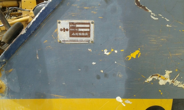 ต้องการขายรถ แทคเตอร์KOMATSU D2OP-6  3กระบอก