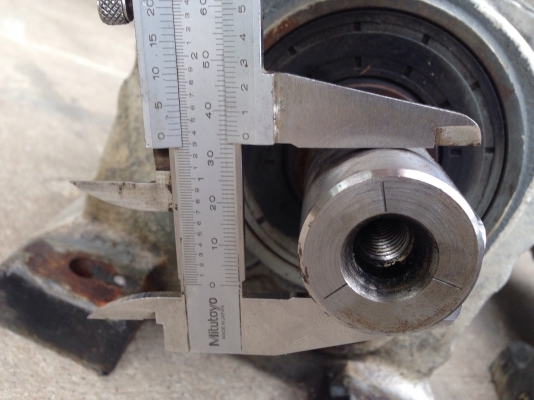 ขายมอเตอร์เกียร์ Sew Eurodrive 1HP. 380V มีระบบเบรคในตัว อัตราทด 1:60 เพลาออกประมาณ 23 รอบต่อนาที สภาพสวยเดิมๆ วิ่งนิ่มมาก พร้อมใช้งาน มี 2ตัวครับ ขายมอเตอร์เกียร์ Sew Eurodrive 1HP. 380V มีระบบเบรคในตัว อัตราทด 1:60 เพลาออกประมาณ 23 รอบต่อนาที สภาพสวยเดิมๆ วิ่งนิ่มมาก พร้อมใช้งาน มี 2ตัวครับ