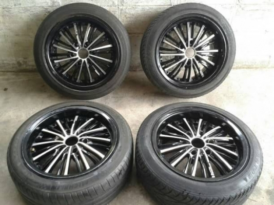 ขอบ17นิ้ว6รู พร้อมยาง สวยๆ 4 ล้อ ราคา 7900 บาท