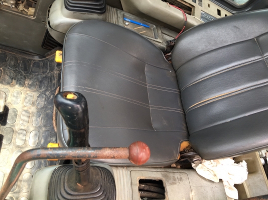 Komatsu PC200-5/ แม็กโฮลมือสอง/ ไฟฟ้าครบ ช่วงล่างเต็ม ทำงานได้เลย เอกสารเล่ม