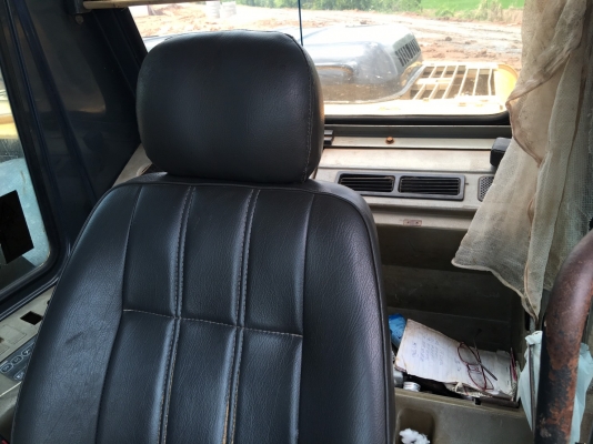 Komatsu PC200-5/ แม็กโฮลมือสอง/ ไฟฟ้าครบ ช่วงล่างเต็ม ทำงานได้เลย เอกสารเล่ม