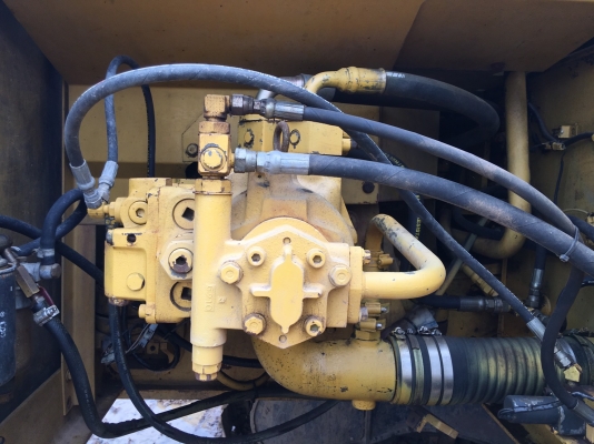 Komatsu PC200-5/ แม็กโฮลมือสอง/ ไฟฟ้าครบ ช่วงล่างเต็ม ทำงานได้เลย เอกสารเล่ม