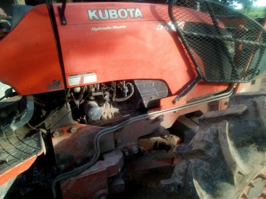 ขายรถไถคูโบโต้า M9540 เครื่องแน่นๆ 6 พันกว่าชั่วโมงเดิมๆ มีดันหน้า ผาน 3 ให้ครับ