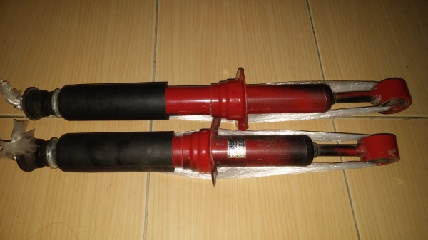 ขายโช๊ค อัพหน้าใส่วีโกี พรีรันเนอร์