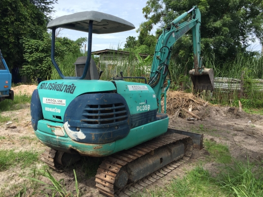 ☎️098-320. 6676. Komatsu. PC 35. สภาพสวยๆ มีลายแย๊ก คอนโทรลจ๊อก สนใจติดต่อได้ครับ