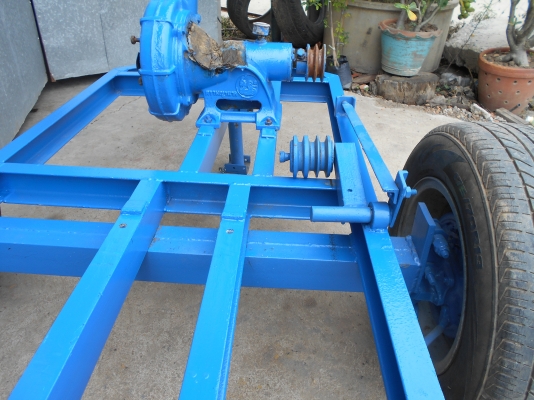 ขายแท่นเครื่องเหล็กน้าสามก่วาง82ยาว150เซนสามแหล่มยาว35เซนของให่มครับ 0810074646 ครับ