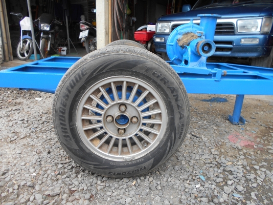 ขายแท่นเครื่องเหล็กน้าสามก่วาง82ยาว150เซนสามแหล่มยาว35เซนของให่มครับ 0810074646 ครับ