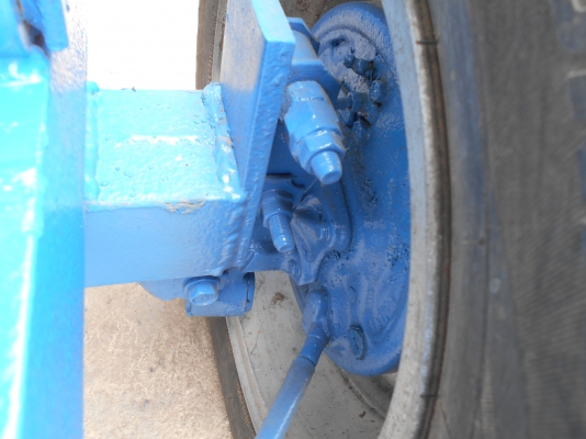 ขายแท่นเครื่องเหล็กน้าสามก่วาง82ยาว150เซนสามแหล่มยาว35เซนของให่มครับ 0810074646 ครับ