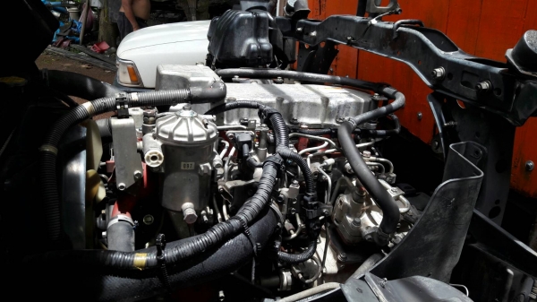 ขายหกล้อเมก้า FC9J ยาว 5.50 ม. เอกสารพร้อมโอนครับ ขายหกล้อเมก้า FC9J ยาว 5.50 ม. เอกสารพร้อมโอนครับ