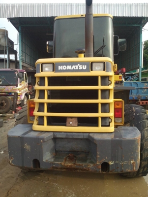 ** ราคา 2.55 ล้าน ** Komatsu WA180-3A ปี 2012 (ป้ายแดงออกห้างใหม่ 4.4ล้าน) รถมือเดียว 3,xxx ชม.แท้ๆ สภาพ 90\% รถ Made in Japan ** ราคา 2.55 ล้าน ** Komatsu WA180-3A ปี 2012 (ป้ายแดงออกห้างใหม่ 4.4ล้าน) รถมือเดียว 3,xxx ชม.แท้ๆ สภาพ 90\% รถ Made in Japan
