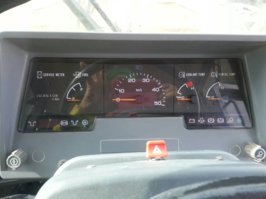 ** ราคา 2.55 ล้าน ** Komatsu WA180-3A ปี 2012 (ป้ายแดงออกห้างใหม่ 4.4ล้าน) รถมือเดียว 3,xxx ชม.แท้ๆ สภาพ 90\% รถ Made in Japan ** ราคา 2.55 ล้าน ** Komatsu WA180-3A ปี 2012 (ป้ายแดงออกห้างใหม่ 4.4ล้าน) รถมือเดียว 3,xxx ชม.แท้ๆ สภาพ 90\% รถ Made in Japan