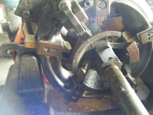 เครื่องต๊าปเกลียว 4 นิ้ว เครื่องต๊าปเกลียว 4 นิ้ว