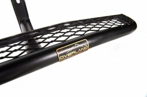 บันไดตะแกรงข้าง จาก แอทลาส ซีรีย์  จะเป็นตัวช่วยให้คุณก้าวผ่านอุปสรรคทุกการเดินทางอย่างมีระดับ ด้วยรูปแบบตะแกรงเหล็กฉีกกันลื่น เพิ่มความสะดวกในการขึ้นลงรถยนต์