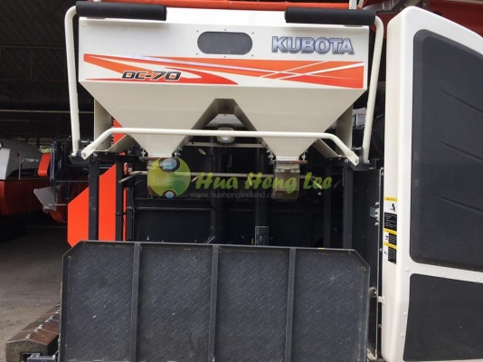 รถเกี่ยวนวดข้าวคูโบต้ามือสองพร้อมใช้ DC70 รองกระสอบ