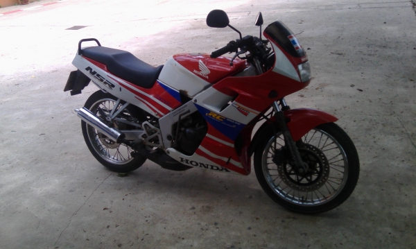 NSR 150 ไฟเหลี่ยม NSR 150 ไฟเหลี่ยม