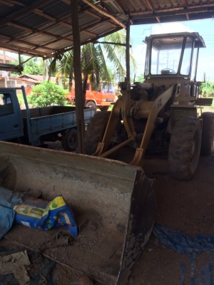 ขายด่วนรถตักเอวออ่นCAT916รถสภาพสวยพร้อมใช้งาน