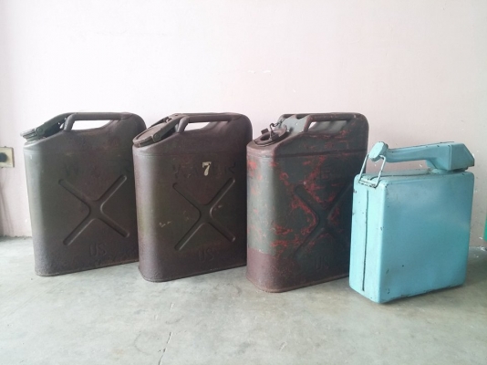 ถังน้ำมัน US แท้ สวยๆหายากคับ น่าสะสม