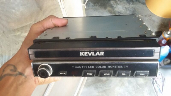 จอติดรถยนต์