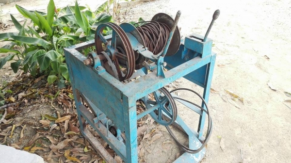 ลิฟท์กระป๋องขึ้นปูนไซด์ก่อสร้าง (ไม่มีมอเตอร์)