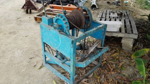 ลิฟท์กระป๋องขึ้นปูนไซด์ก่อสร้าง (ไม่มีมอเตอร์)