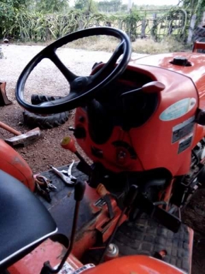 ขายรถไถคูโบต้า 36 แรง พร้อมหน้า หาง 6 เล่มพร้อม