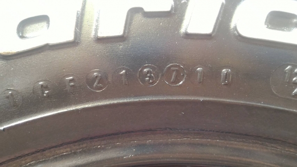 ขายยาง BF km2  245 x 75 x 16  มีเส้นเดียว