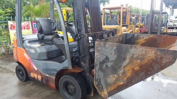 แหล่งรวมรถโฟล์คลิฟท์งาเทอิ้งค์ฟอร์คสำหรับตักยางก้อนยางพารายางถ้วยและขี้ยางตักไม้บดตักขวดตักพลาสติกและอื่นๆ แหล่งรวมรถโฟล์คลิฟท์งาเทอิ้งค์ฟอร์คสำหรับตักยางก้อนยางพารายางถ้วยและขี้ยางตักไม้บดตักขวดตักพลาสติกและอื่นๆ