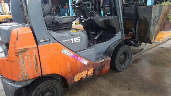 แหล่งรวมรถโฟล์คลิฟท์งาเทอิ้งค์ฟอร์คสำหรับตักยางก้อนยางพารายางถ้วยและขี้ยางตักไม้บดตักขวดตักพลาสติกและอื่นๆ แหล่งรวมรถโฟล์คลิฟท์งาเทอิ้งค์ฟอร์คสำหรับตักยางก้อนยางพารายางถ้วยและขี้ยางตักไม้บดตักขวดตักพลาสติกและอื่นๆ