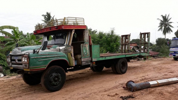 135.000. หัวยาว 6ล้อบรรทุกรถเกี่ยว&amp;แบคโคร  เครื่อง 6BD-165แรง พร้อมใช้งาน