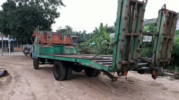 135.000. หัวยาว 6ล้อบรรทุกรถเกี่ยว&amp;แบคโคร  เครื่อง 6BD-165แรง พร้อมใช้งาน