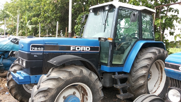 ขาย Ford 7840 เกียร์ 16x16 แอร์เย็นๆ รถนอกยังไมใช้ในไทย 540000บ.