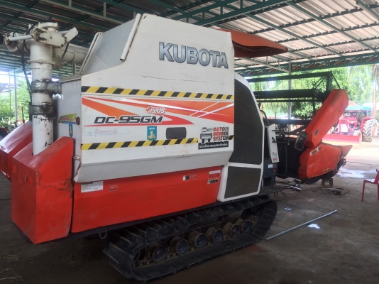 ขายรถเกี่ยวข้าว DC-95GM PLUS สภาพงามคับ เอกสารครบ ปี55