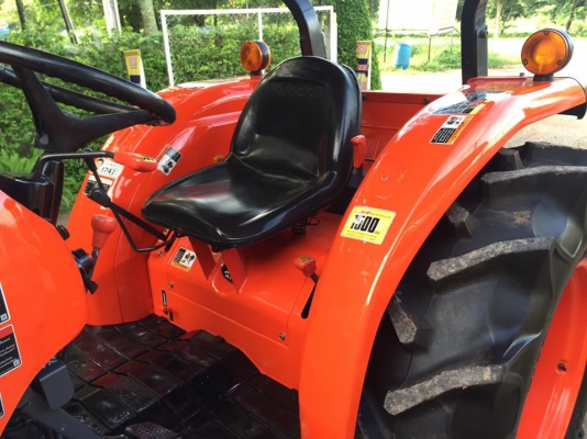 ขายรถไถ Kubota L4708SP (4WD) พร้อมใบมีดและผานพรวนช้าง รถไร่ สวยๆ พร้อมใช้งาน