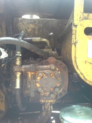 KOMATSU รุ่น PC 200-5 สภาพสวยพร้อมใช้ KOMATSU รุ่น PC 200-5 สภาพสวยพร้อมใช้
