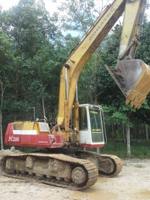 KOMATSU รุ่น PC 200-5 สภาพสวยพร้อมใช้