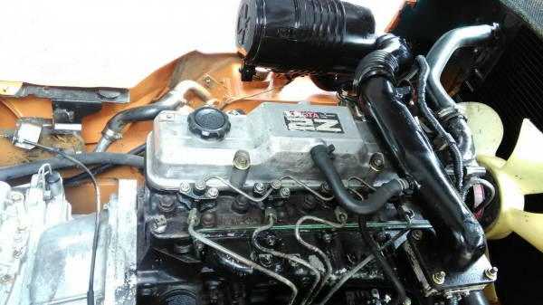 Toyota7fd25ขนาด2.5ตัน เสาสูง4เมตร เกียร์ออร์โต้ เครื่องยนต์ดีเซล2Z ยางตันใหม่4เส้น ราคาต่องรองได้0816161541