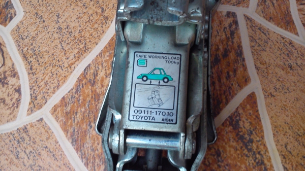 แม่แรงยกรถเก๋ง TOYOTA AISIN แบบสองชั้น