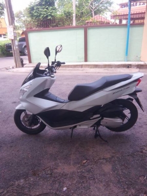 ขาย PCX 150 i รถบ้านๆ เครื่องเดิมๆ มือเดียว สภาพสวย รอยไม่มากมีแต่รอยนิดๆหน่อย เลขไมล์ 3xxxx กม กุญแจรีโมทพร้อม สีขาวตรงเล่ม เอกสาร ทุกอย่างพร้อม เติมน้ำมันขี่กับได้เลย ใครพร้อมราคานี้58500.-มาได้เลยต่อแรงๆขอผ่านน่ะผมกลัว อิอิ โทร 0811371101 Line id 08113