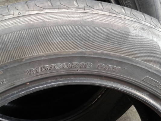 ยาง บริสโตน 215/60R16ปี14 สวยๆ 4 เส้น ราคา 2300 บาท