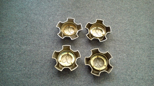 ฝาปิดดุมล้อ Mitsubishi Pajero Pinin