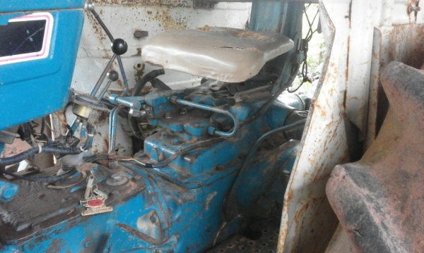 ขายด่วน รถไถ FROD 77 T1 สภาพพร้อมใช้งาน เครื่องเกียร์ดี ปั้มดี ยางพร้อมใช้งาน อุปกรณ์ดันหน้า ผาน7  เอกสารเล่มทะเบียน